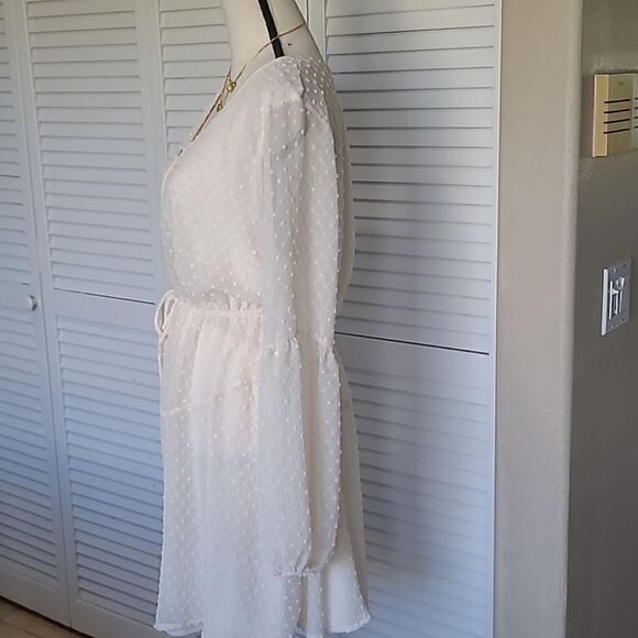 💲1️⃣0️⃣ Bundled ✔️Swiss Dot Cream Peasant Dress sz Med  - Picture 16 of 16